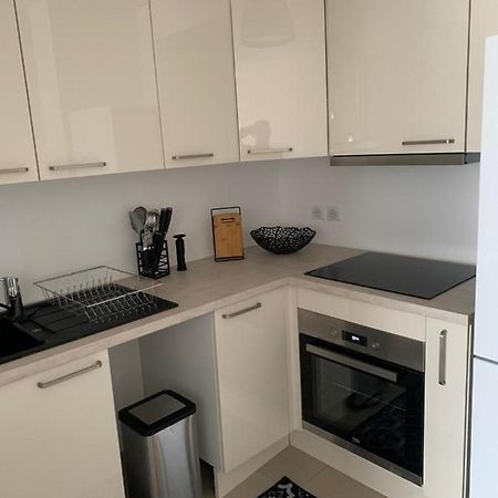 Appartement De Charme 塞纳河畔伊夫里 外观 照片