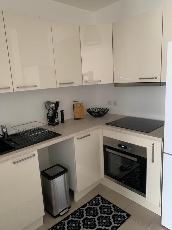 Appartement De Charme 塞纳河畔伊夫里 外观 照片